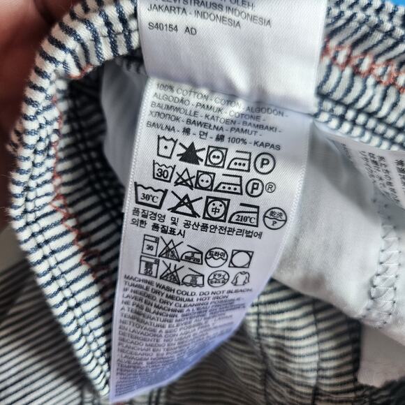 Levis Waist 31 Women Vintage Inspired Railroad Stripes Classic Denim Shorts - Picture 13 of 16